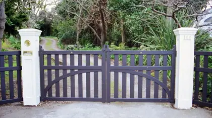 Timber gate WILLOW, installed on a front fence