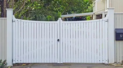 Timber gate CHELSEA, installed on a front fence