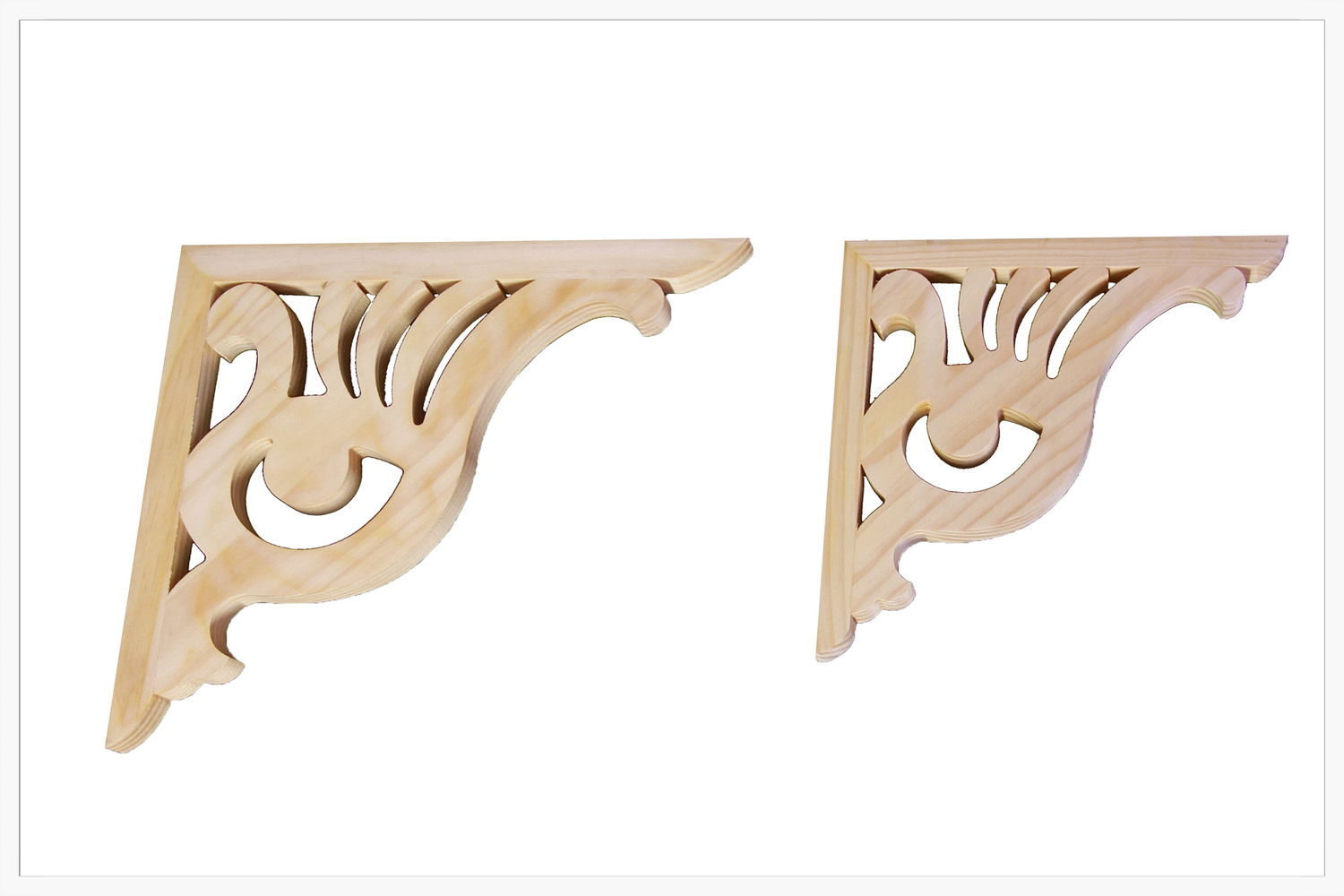 Timber corner bracket CB-9, photographed against white, 430 x 480 mm